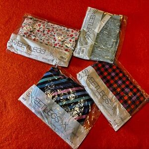 Lot of 4 (four) SweetLegs leggings One size NWT
